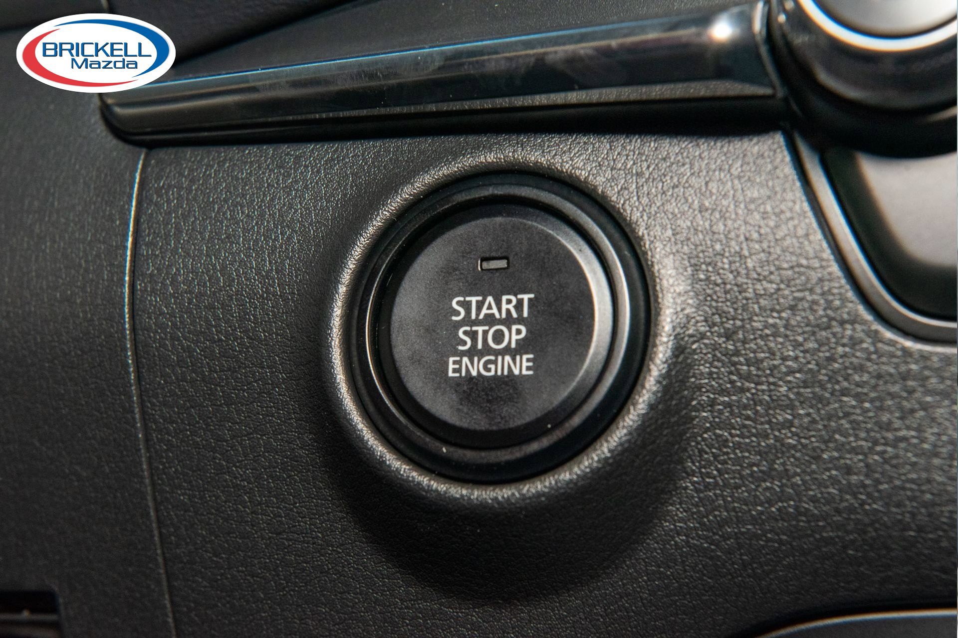 New 2025 MAZDA MAZDA3 2.5 S Hatchback w/ Premium Pkg FWD image 32
