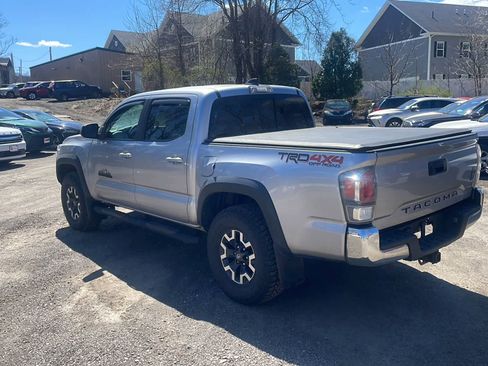 Used 2021 Toyota Tacoma TRD Off-Road image 6