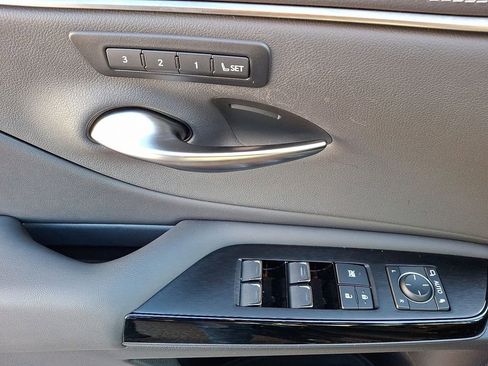 Certified 2023 Lexus ES 350 w/ Premium Package image 13