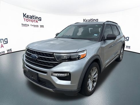 Used 2020 Ford Explorer XLT w/ Equipment Group 202A RWD image 3