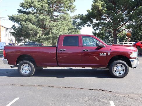 Used 2018 RAM 2500 Tradesman w/ Chrome Appearance Group AWD/4WD image 3