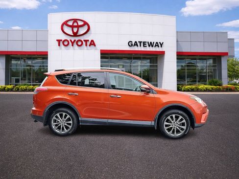Used 2016 Toyota RAV4 Limited AWD/4WD image 4