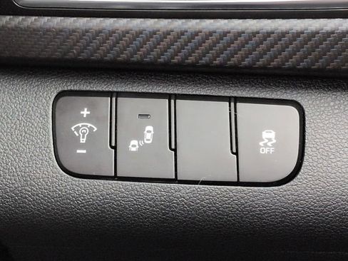 Used 2018 Hyundai Elantra Sport image 19