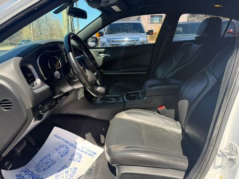 Used 2019 Dodge Charger SXT w/ Leather Interior Group RWD image 25