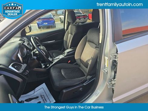 Used 2014 Dodge Journey SE w/ Flexible Seating Group image 28