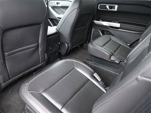 Used 2024 Ford Explorer XLT w/ Equipment Group 202A image 20