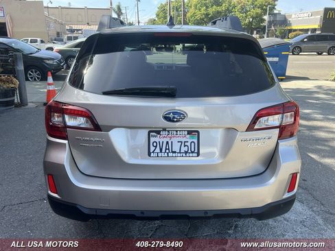 Used 2017 Subaru Outback 2.5i Limited AWD/4WD image 8