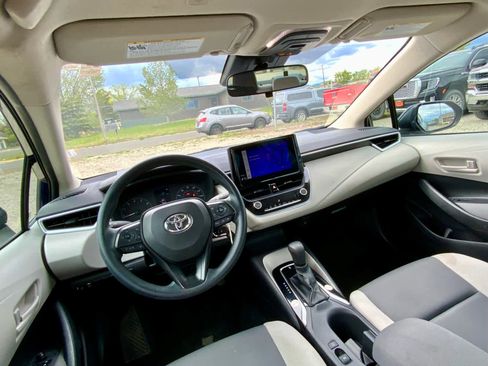 Used 2024 Toyota Corolla LE FWD image 30