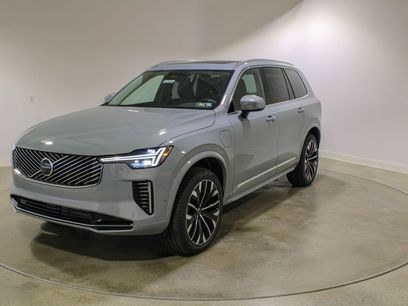 New 2026 Volvo XC90 T8 Plus w/ Protection Package Premier