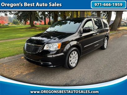 Used 2014 Chrysler Town & Country Touring w/ Driver Convenience Group