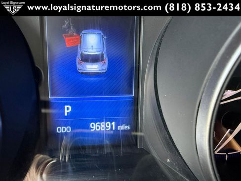Used 2018 Toyota C-HR XLE FWD image 23
