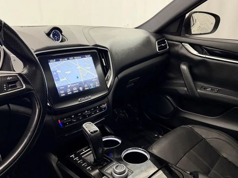 Used 2019 Maserati Ghibli S GranSport RWD image 16