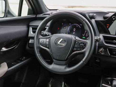 Used 2025 Lexus UX 300h FWD image 15
