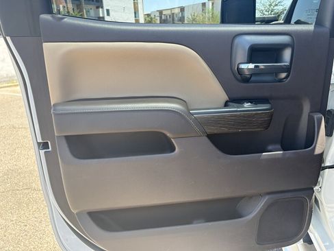 Used 2017 GMC Sierra 2500 Denali w/ Duramax Plus Package AWD/4WD image 44