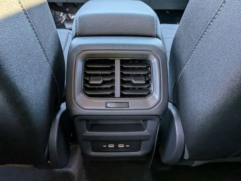 New 2026 Volkswagen Taos SE FWD image 14
