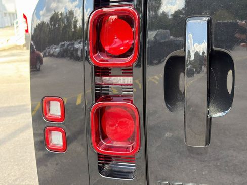 Used 2025 Land Rover Defender 110 S AWD/4WD image 10
