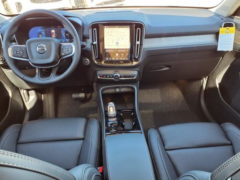 New 2026 Volvo XC40 B5 Ultra w/ Protection Package Premier image 11