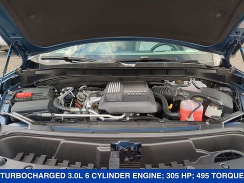 New 2026 Chevrolet Suburban Premier w/ Sun And Tow Package AWD/4WD image 25