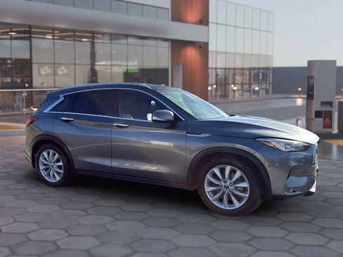 Used 2019 INFINITI QX50 Essential w/ Premium Heat Package image 7