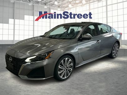 Used 2023 Nissan Altima 2.5 SL