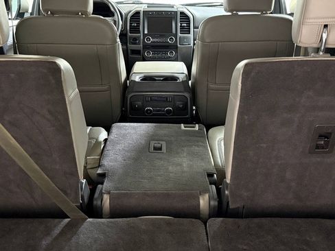 Used 2018 Ford Expedition XLT w/ Equipment Group 202A RWD image 82
