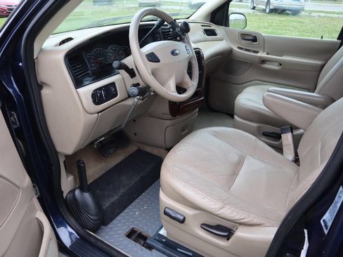 Used 2002 Ford Windstar SEL FWD image 38