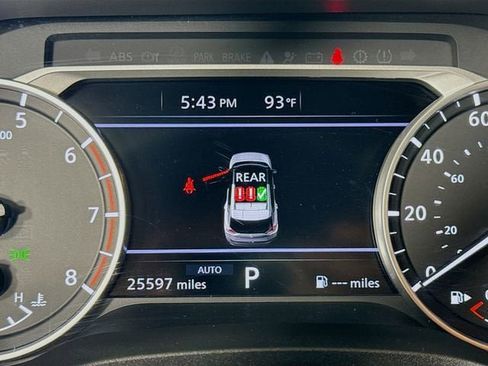 Used 2023 Nissan Rogue SL image 12