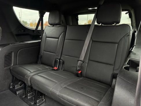 Used 2023 Chevrolet Suburban High Country image 30