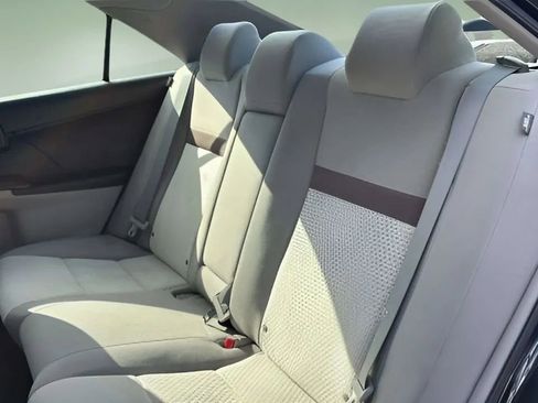 Used 2012 Toyota Camry LE image 30