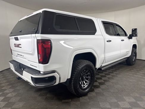 Used 2022 GMC Sierra 1500 Denali w/ Denali Reserve Package AWD/4WD image 3