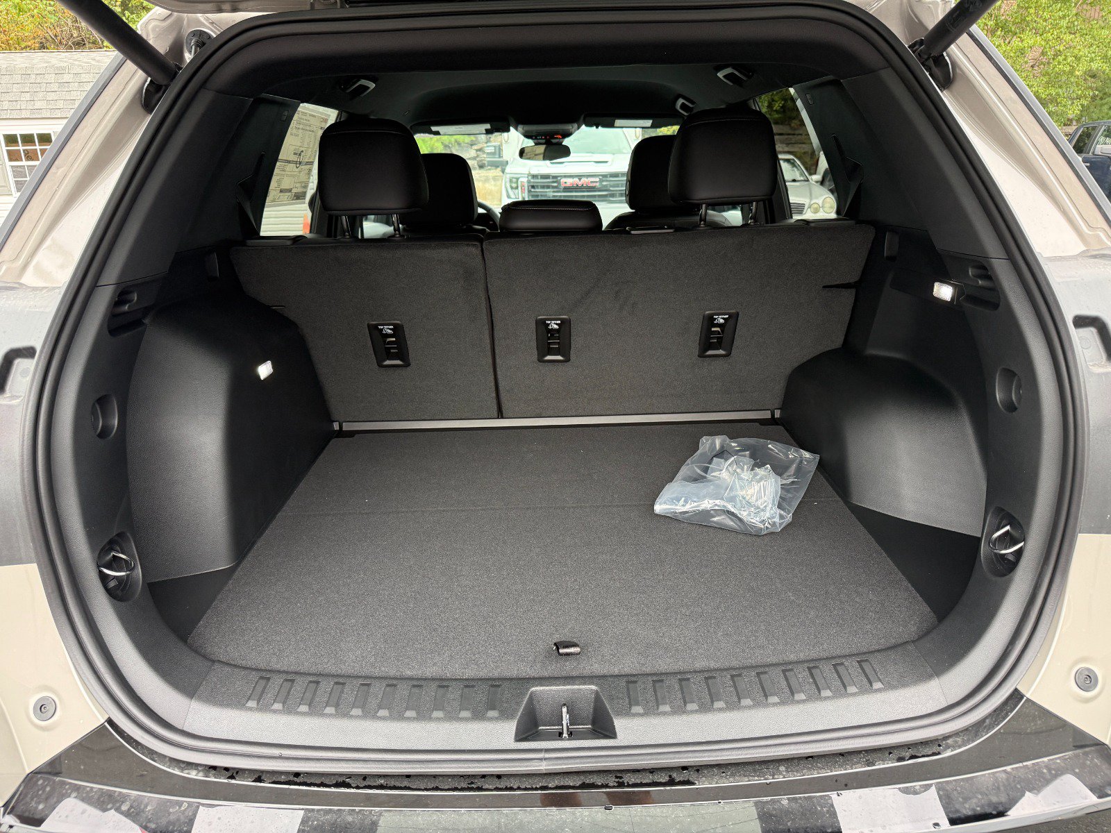 New 2027 GMC Terrain AT4 AWD/4WD image 19