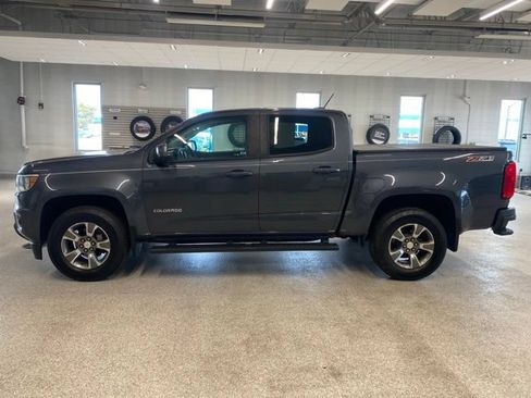 Used 2017 Chevrolet Colorado Z71 AWD/4WD image 9