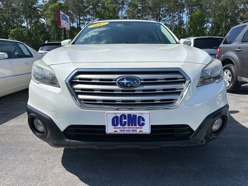 Used 2017 Subaru Outback 2.5i Premium AWD/4WD image 2