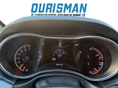 Used 2021 Jeep Grand Cherokee Limited w/ Luxury Group II image 16