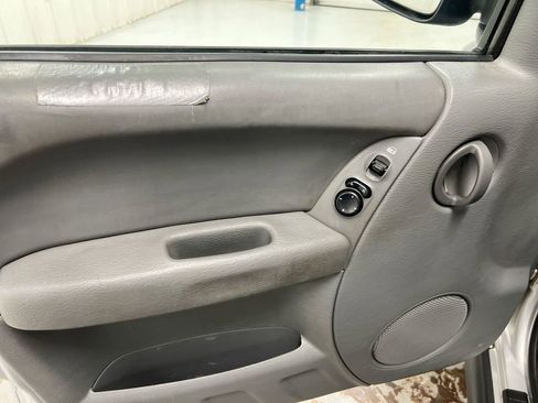 Used 2005 Jeep Liberty Sport AWD/4WD image 18