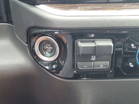 Used 2022 GMC Sierra 1500 Elevation w/ Elevation Premium Package image 31