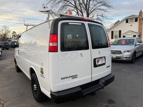 Used 2014 GMC Savana 2500 w/ Cold Climate Package RWD image 2