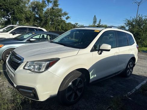 Used 2017 Subaru Forester 2.5i Premium w/ All-Weather Package AWD/4WD image 4