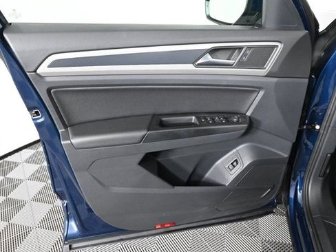 Certified 2021 Volkswagen Atlas SE w/ Panoramic Sunroof Package image 22