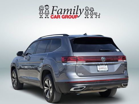 Used 2025 Volkswagen Atlas SE AWD/4WD image 3