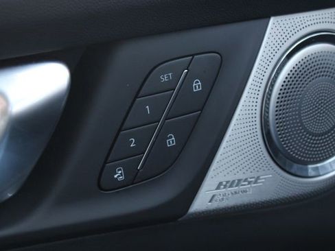 Used 2025 Buick Enclave Avenir w/ Trailering Package, 5000 lbs. image 4