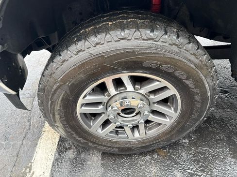 Used 2017 Ford F250 Lariat w/ Lariat Value Package image 11