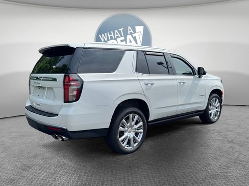 Used 2022 Chevrolet Tahoe High Country w/ LPO, Illumination Package AWD/4WD image 3