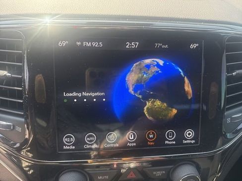 Used 2021 Jeep Grand Cherokee High Altitude AWD/4WD image 9