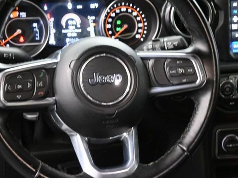 Used 2021 Jeep Wrangler Unlimited Sahara AWD/4WD image 8