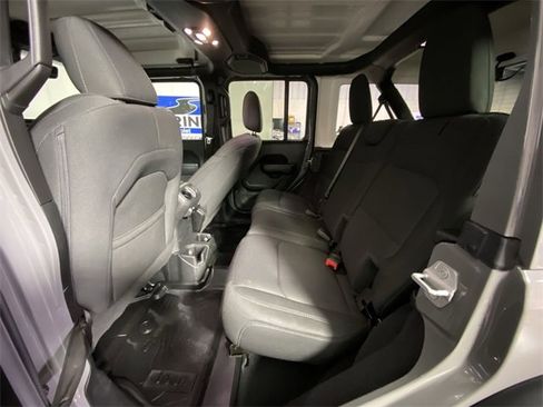 Used 2022 Jeep Wrangler Unlimited Sport w/ Xtreme Recon 35" Tire Package image 31