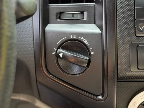 Used 2010 Toyota Tacoma 4x4 Access Cab V6 image 8