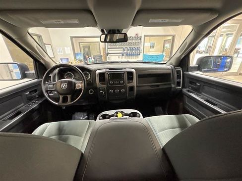 Used 2015 RAM 1500 Express AWD/4WD image 23