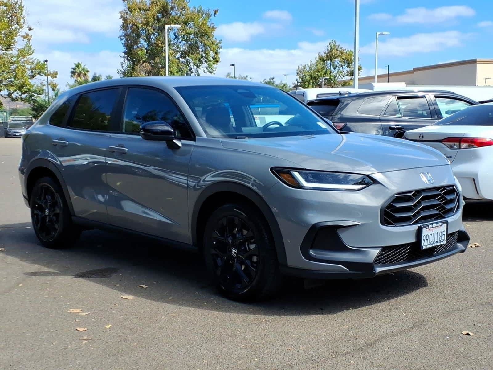 Used 2025 Honda HR-V Sport image 3