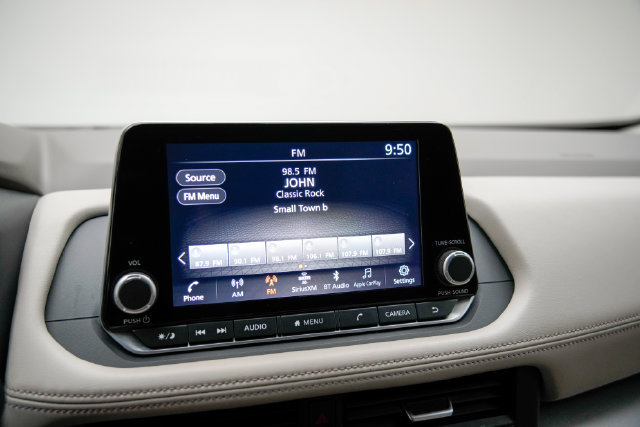Used 2025 Nissan Rogue SV AWD/4WD image 19